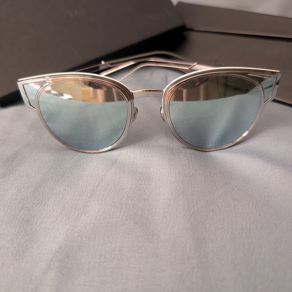 Dior Silver Cat-Eye Sunglasses Modern Design - Picture 3 of 7